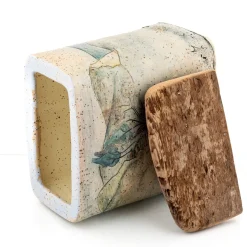 Agnes Duerrschnabel Atelier Scatola Staircase To The Hills in Gres Policromo con Coperchio in Legno><noscript><img width=