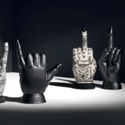 Rometti Scultura decorativa Infamis Nero di Ugo La Pietra> Statuine