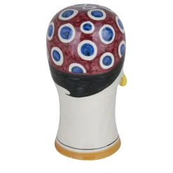 Alessandro Iudici Scultura di testa di nuotatore con berretto rosso maculato><noscript><img width=