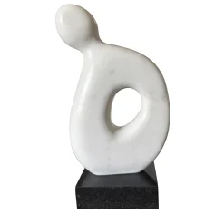 Espidesign by Paola Speranza Scultura Figura Aperta Al Vuoto in Marmo Bianco su Base in Granito di Piero Speranza> Sculture Decorative