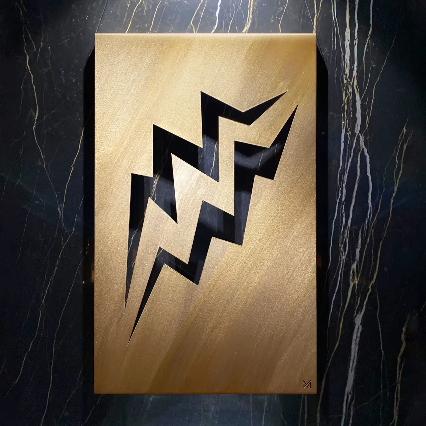 Marzia Boaglio Scultura in alluminio Fulmini Oro> Pannelli Decorativi