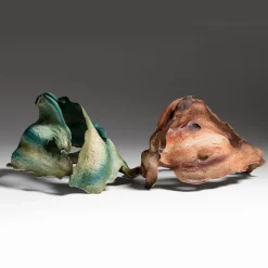 Bosa Scultura in ceramica verde Courmayeur di Assia Karaguiozova><noscript><img width=