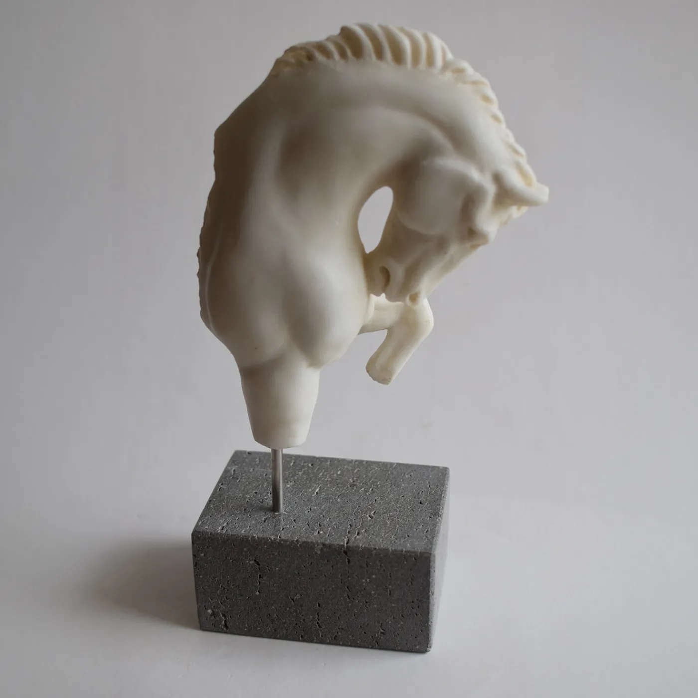 Todini Sculture Scultura in marmo a frammento di cavallo con base> Statuine