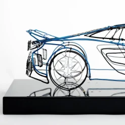 Profilo Scultura McLaren in filo metallico><noscript><img width=