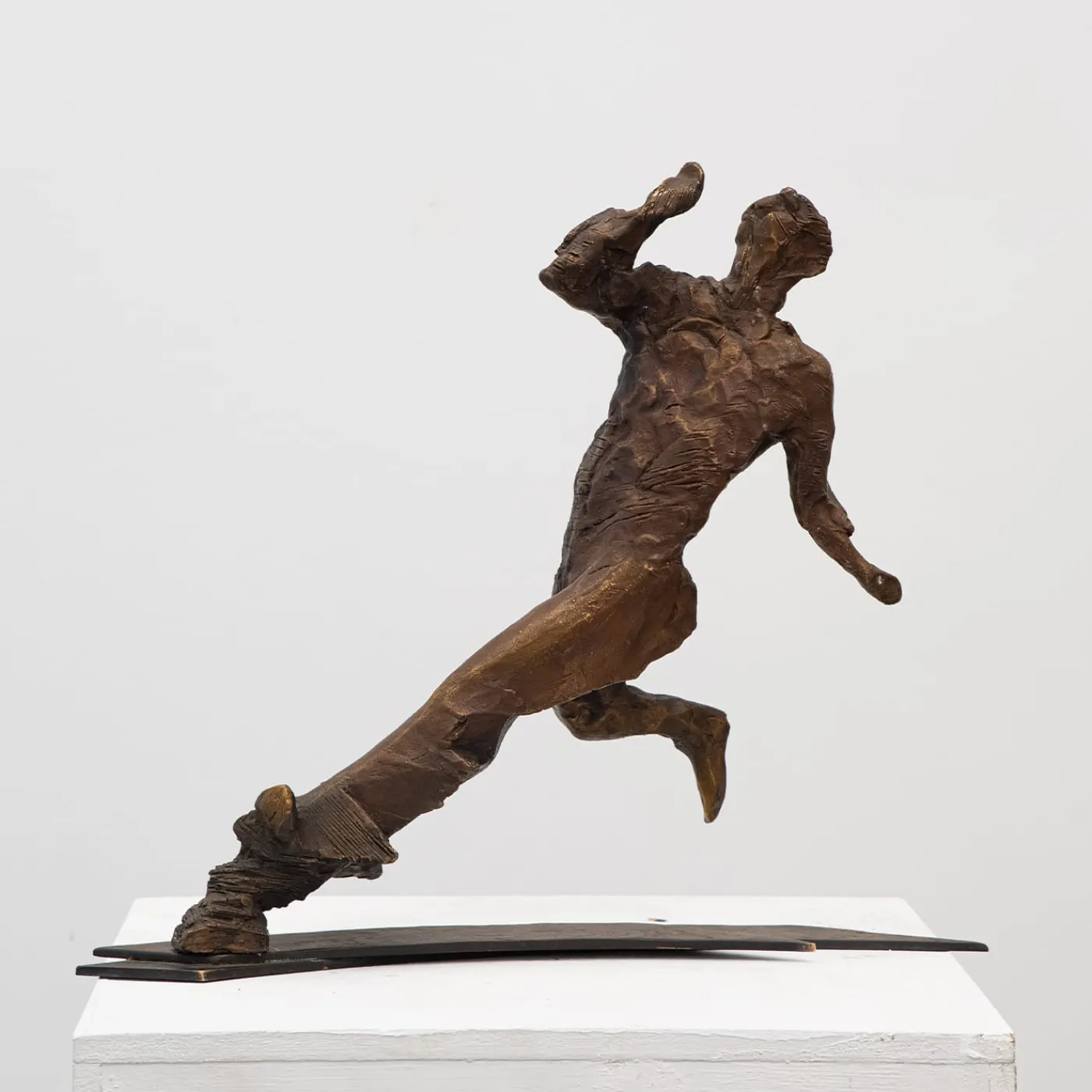 Stella Battaglia Scultura Runner> Statuine