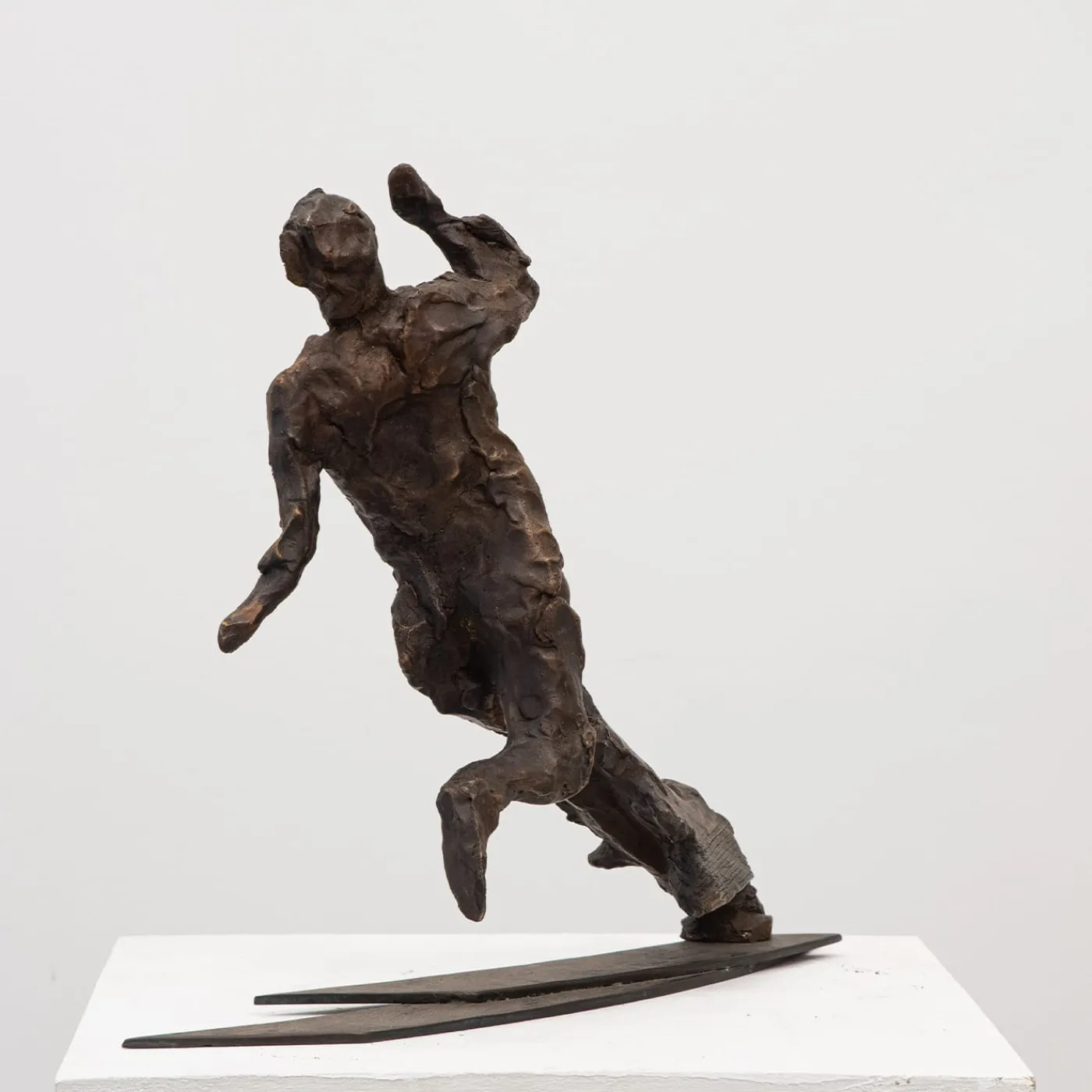 Stella Battaglia Scultura Runner> Statuine