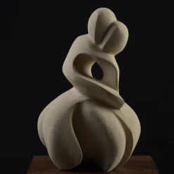 Creazioni di Andrea Serra Scultura Rush of Passion in pietra Leccese><noscript><img width=