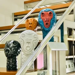 Freaklab Scultura testa di scimmia nera><noscript><img width=