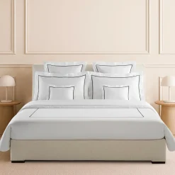 Biancoperla Set copripiumino BACCHETTA in cotone satinato bianco><noscript><img width=