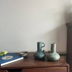 Metakeramos Set di 2 Anfore Eco Abitato in Ceramica Azzurra della Collezione Micromondo><noscript><img width=