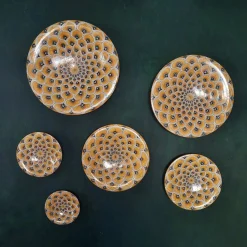 La Bottega del Vasaio Set di 6 piatti decorativi con piume di pavone giallo> Piatti Decorativi