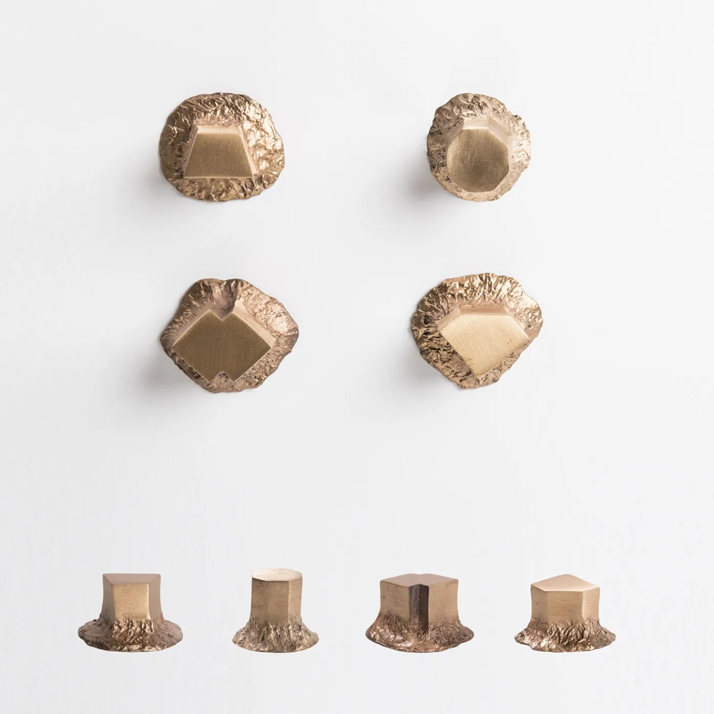 NIVA Design Set di 4 pomelli in ottone per porte Solido #2 di Nicole Valenti> Maniglie