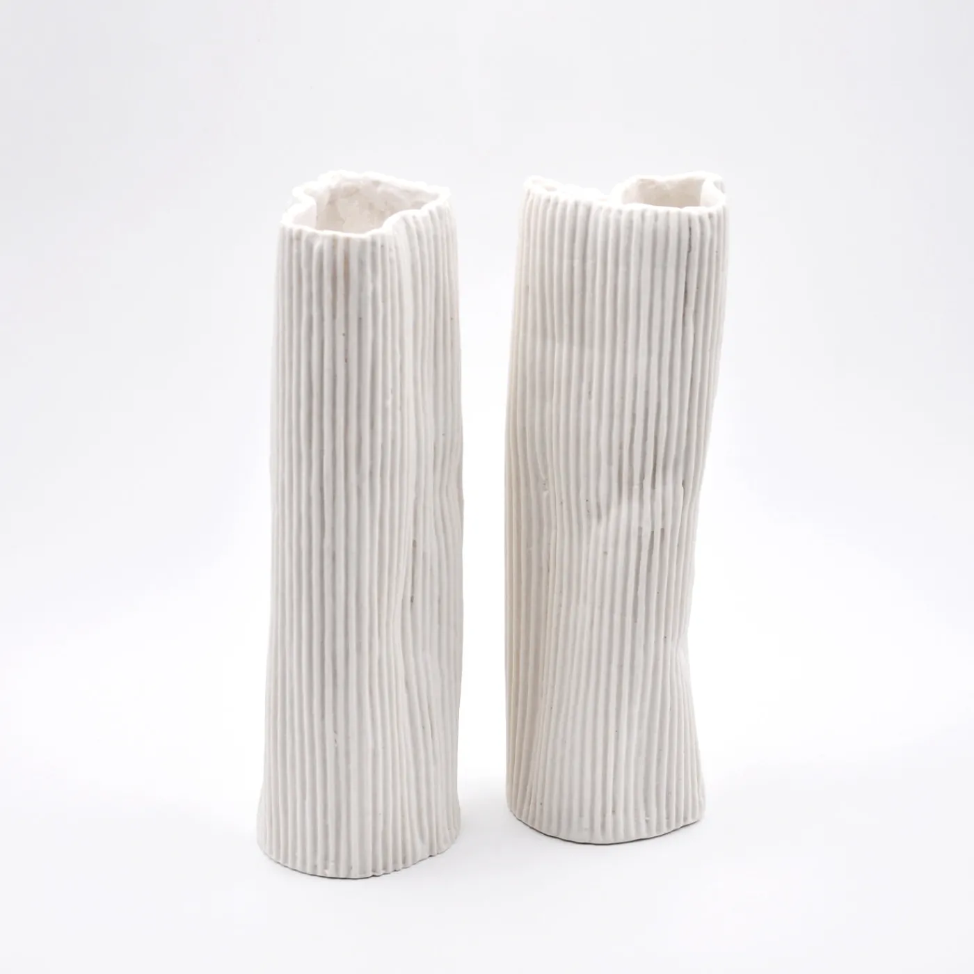 Design Center 1991 Set di 2 Vasi Decorativi "Paesaggio 19 #3" bianchi di Nino Basso> Vasi Decorativi