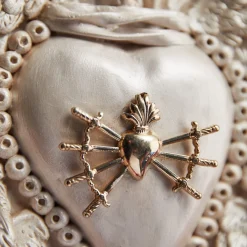 Cuore di Argilla SPADE SACRE CUORE IN CERAMICA BIANCA><noscript><img width=