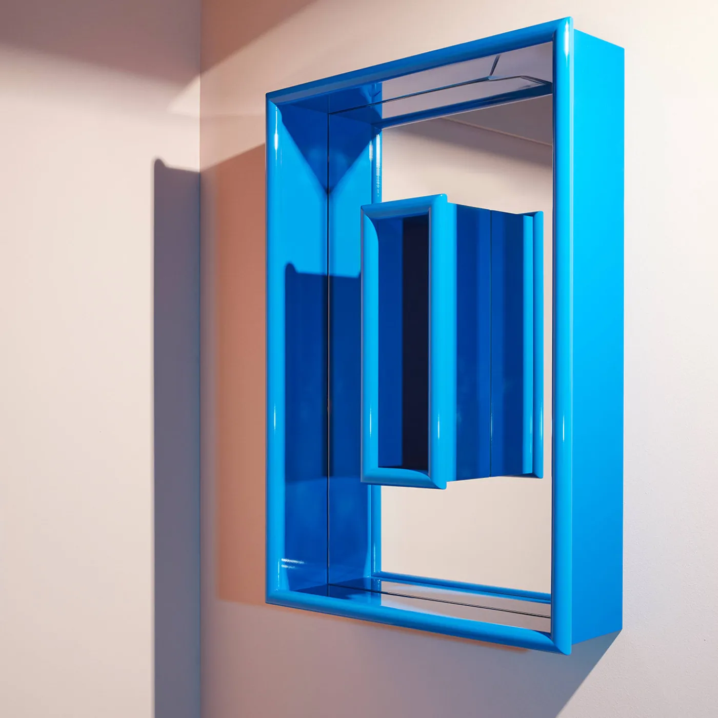 Exto Specchio da Parete con Dettagli Blu Atrio> Specchi Da Parete