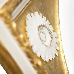 Caiafa Specchio da parete dorato con girasoli in porcellana di Capodimonte e dettagli in oro> Specchi Da Parete