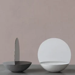 Forma & Cemento Specchio da tavolo bifacciale D30 in bianco><noscript><img width=