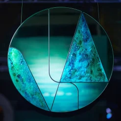 Atlasproject Specchio rotondo Insula Aqvamater di Massimiliano Giordano><noscript><img width=