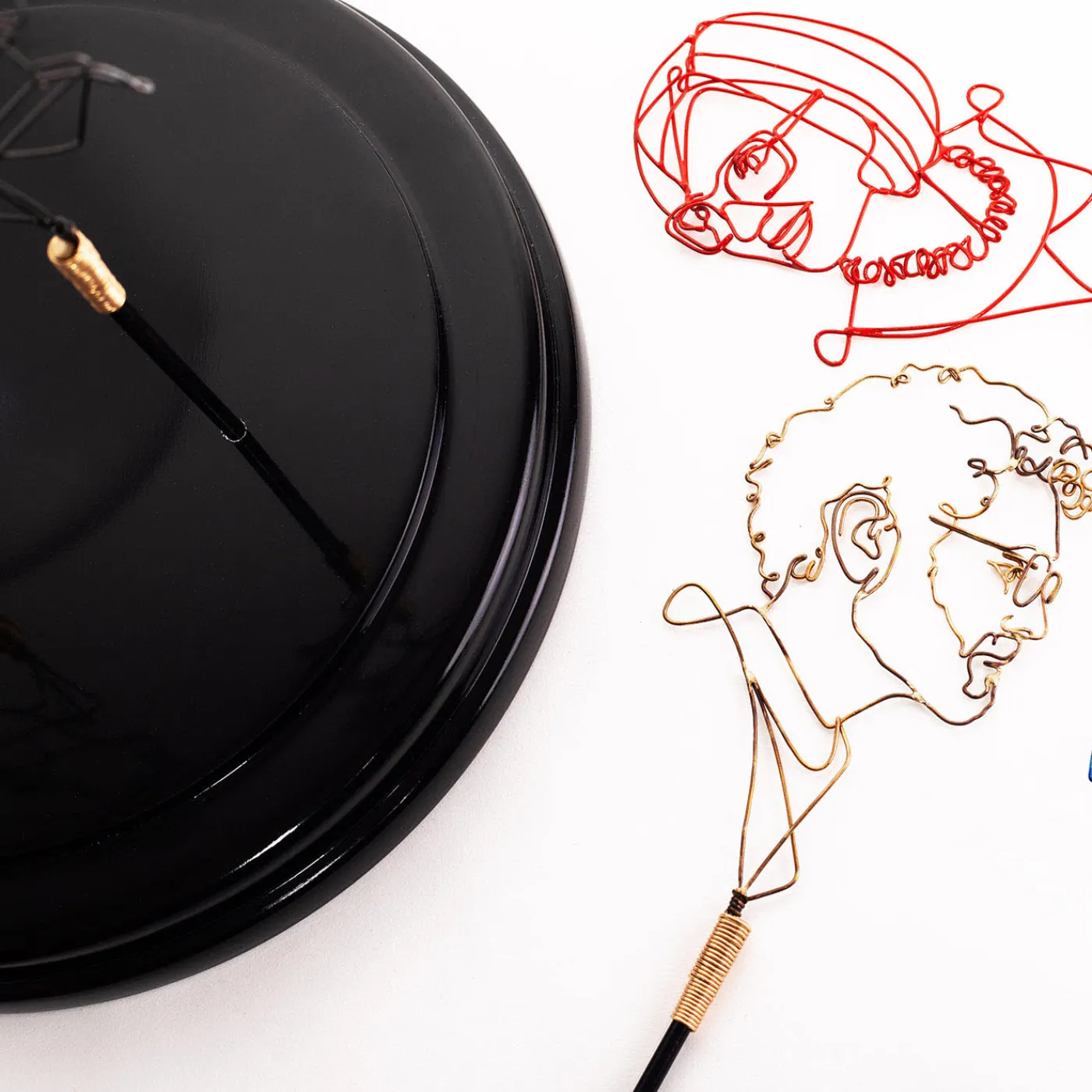 Profilo Statuetta della famiglia Cloche> Statuine