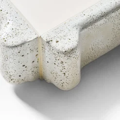 Cimento Svuotatasche Riva Bianco di Patricia Urquiola><noscript><img width=