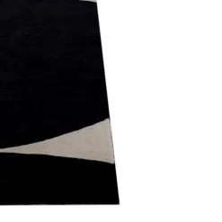 Jaipur Rugs Tappeto Blocks in Ebony and White di Keith Pillow da Daaa Haus><noscript><img width=