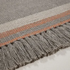 Amini Tappeto Coco Taupe in PET riciclato In&Outdoor di Carlotta Fortuna><noscript><img width=