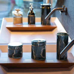 Griffe Montenapoleone by Vetrerie di Empoli Vaso di vetro nero ispirato al marmo di Portoro con coperchio><noscript><img width=