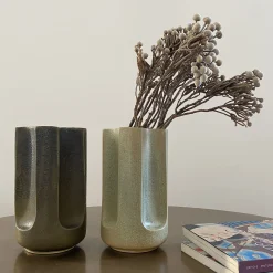 mg12 by Monica Geronimi Vaso Giuseppe Bruma in ceramica smaltata verde opaco><noscript><img width=