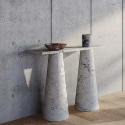 MMairo Vaso Inside Out in sodalite blu di Karen Chekerdjian><noscript><img width=