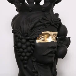 Stefania Boemi Vaso nero Don Venerando> Vasi Figurativi