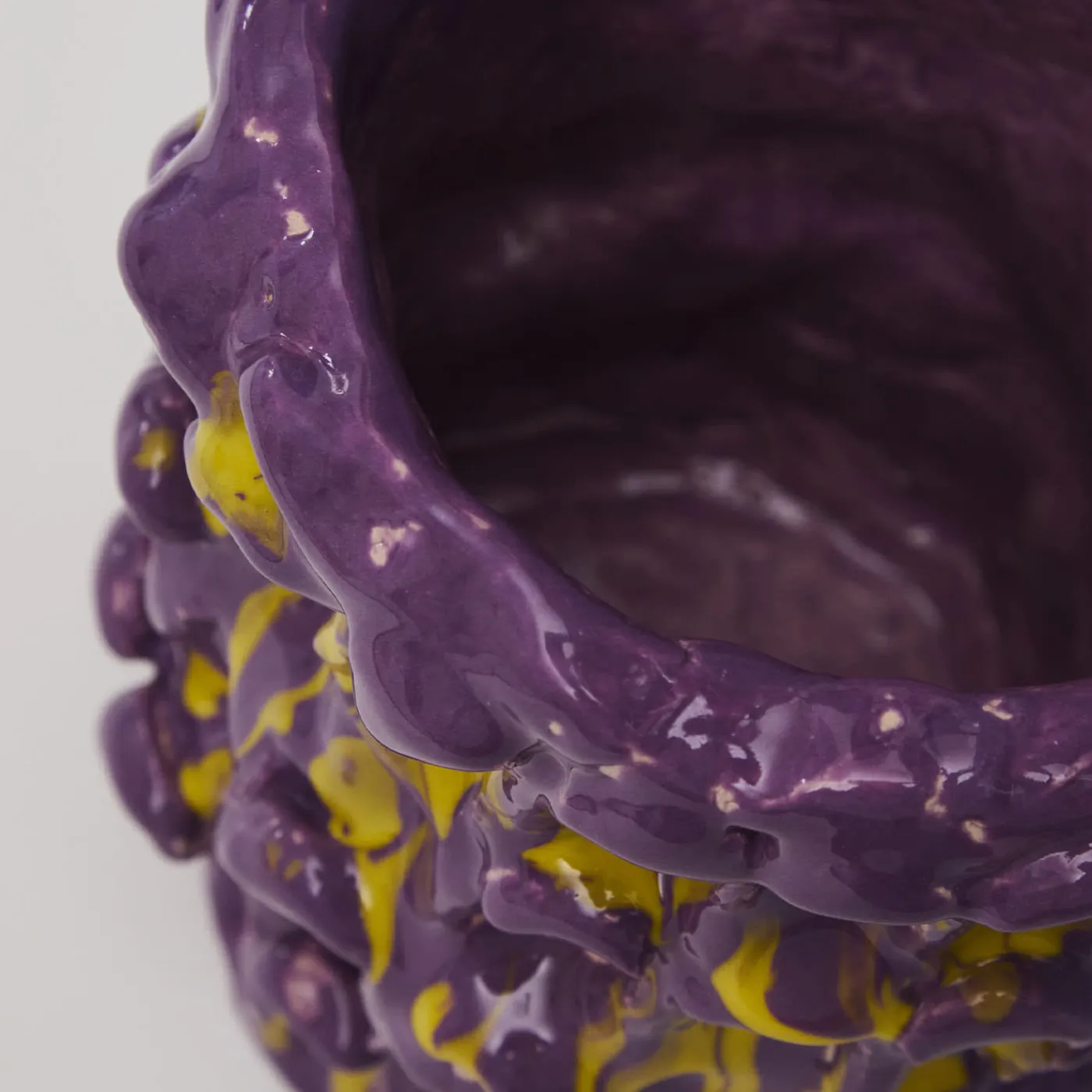 Daria Dazzan Vaso Onda in velluto viola e giallo limone> Vasi Decorativi