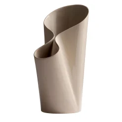Bosa Vaso Umbravase in ceramica beige di Luca Nichetto> Vasi Da Fiori